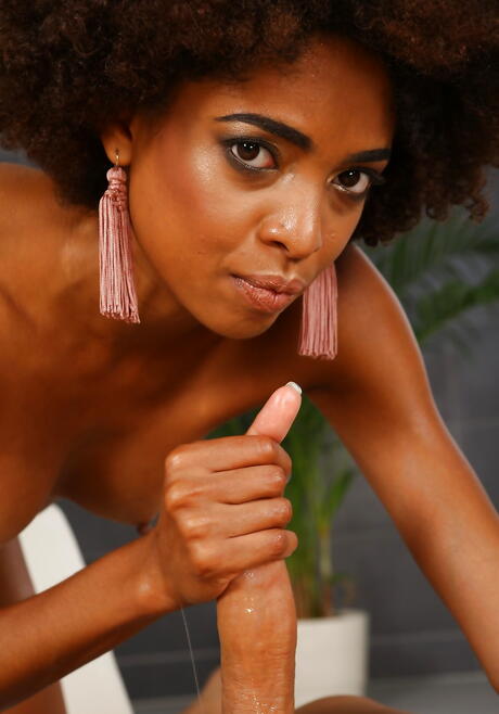 Very attractive brazilian Luna Corazon banged hard in her pussy after good blowjob 